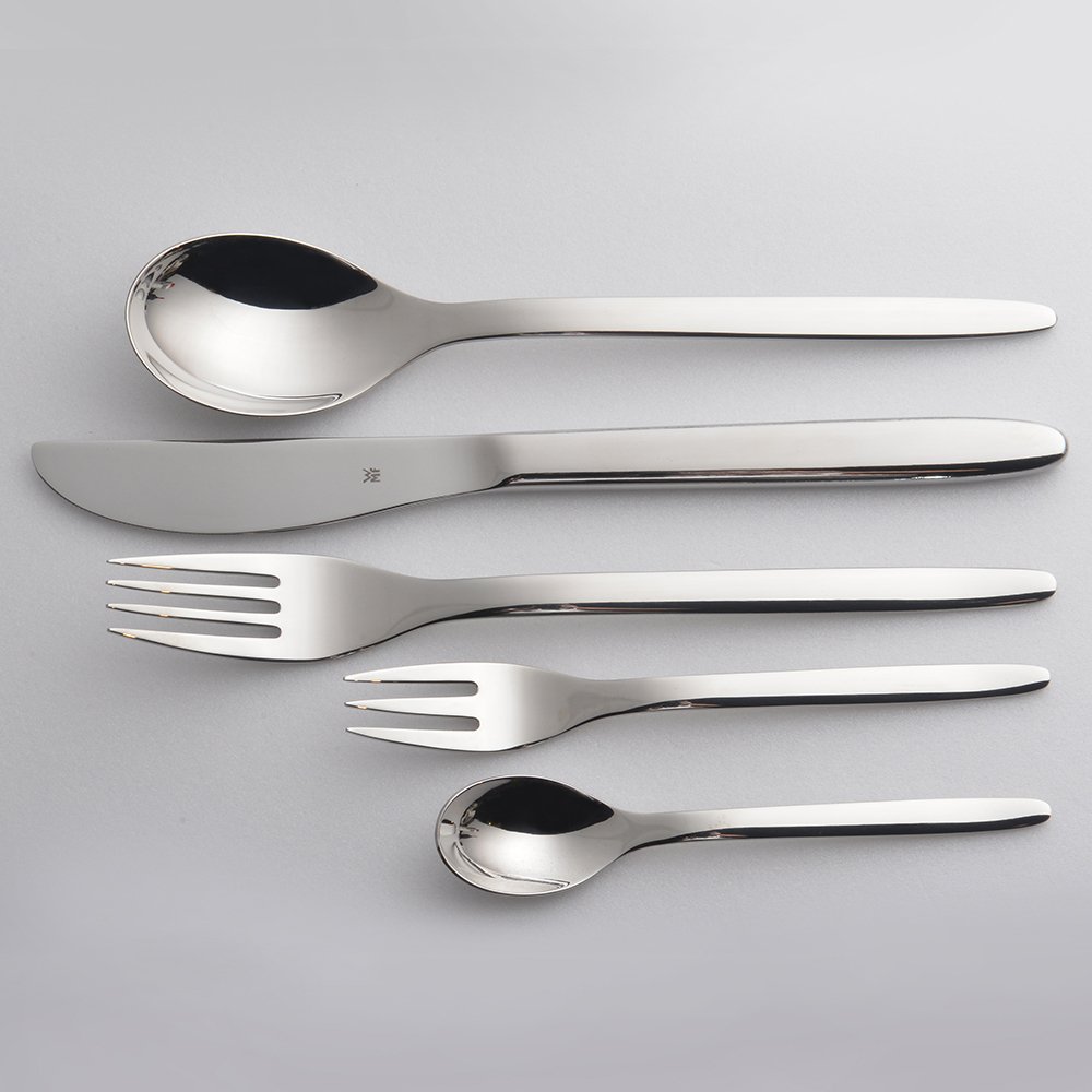 1. 含刀、叉、湯匙組合2. Cromargan®18/10不鏽鋼材質製成3. 拋光處理，一體成形鍛造而成