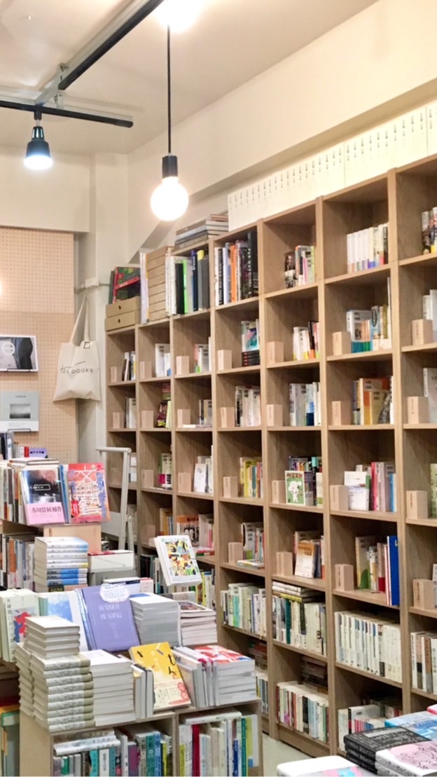City オトナの部活「読書部」