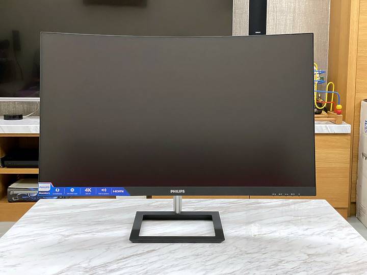 Philips 飛利浦32吋曲面E Line顯示器4K高畫質搭配豐富顯色1500R曲面讓你身歷其境| 3Cholic | Line Today
