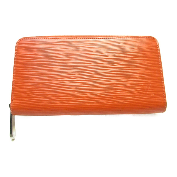 八成新 整體狀況良好 內裡乾淨