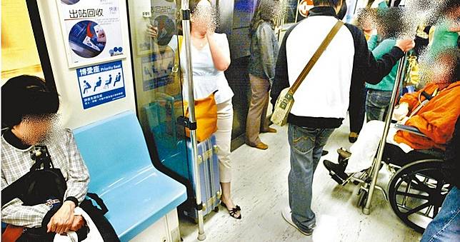 搭板南線被摩擦！短褲妹嚇哭：共3次　結局逆轉...禿頭男無罪