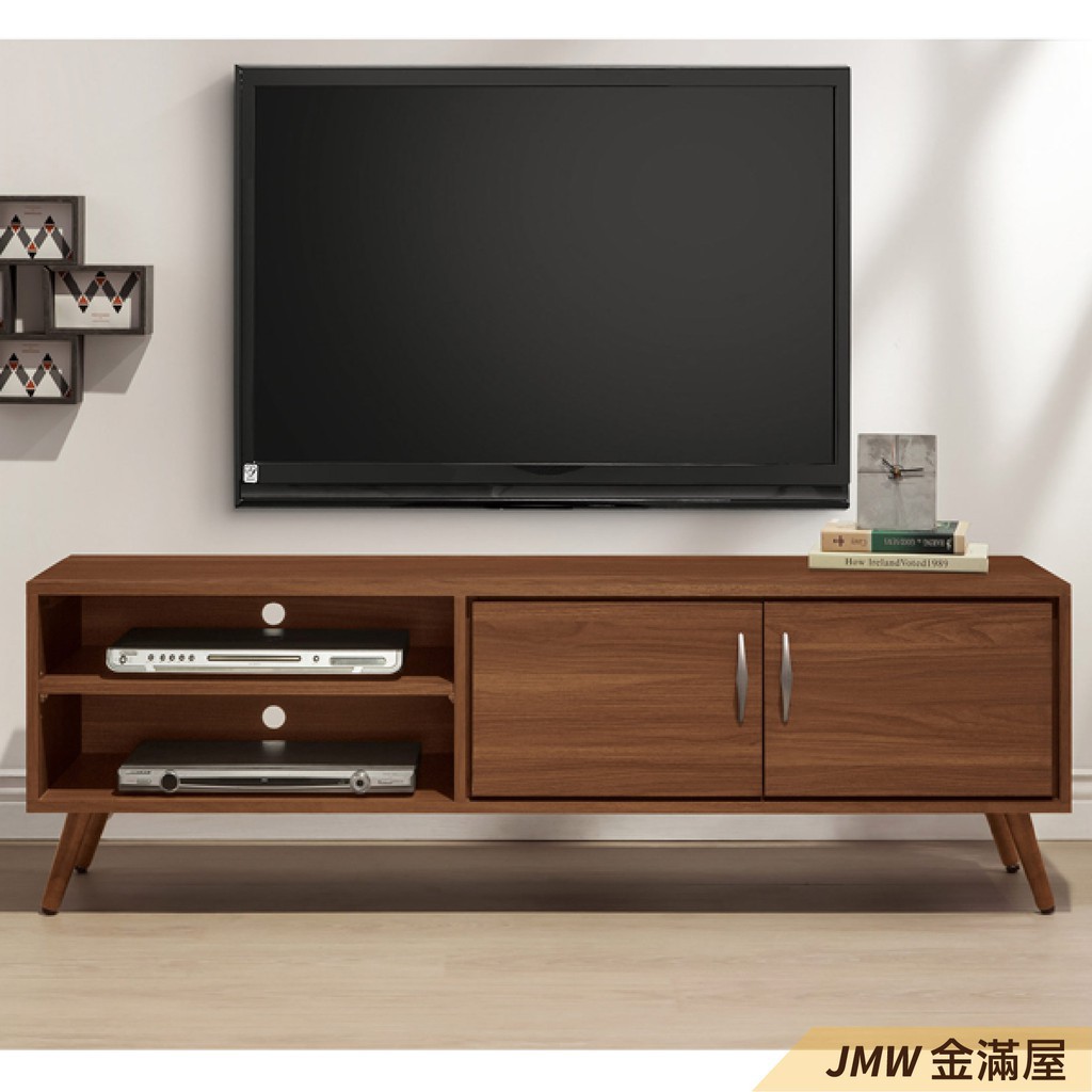 【商品特色】現代設計感深受大眾族群喜愛【商品規格】寬151.3x深40.2x高49.4(公分) 材質:1.正面 . 面板 . 側板皆防蛀木心板專利 2.技術耐磨紋同調浮雕壓紋 3.實木腳 ( 底下高度