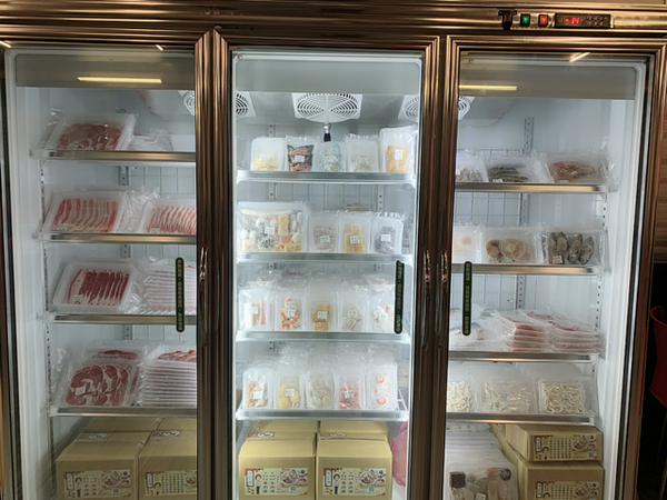 『竹南美食』(苗栗竹南星巴克旁美食、海鮮、平價快炒、燒烤、特色火鍋專賣)- 全家聚餐、宴客、聯誼、公司聚會－倪倪逛時尚-紅瓦舍x阿宗師 羊肉爐 泰國蝦直擊分享