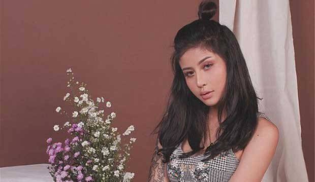 Ulang Tahun Ke-20, Awkarin Dapat 5 Kejutan 'Menyebalkan' Ini