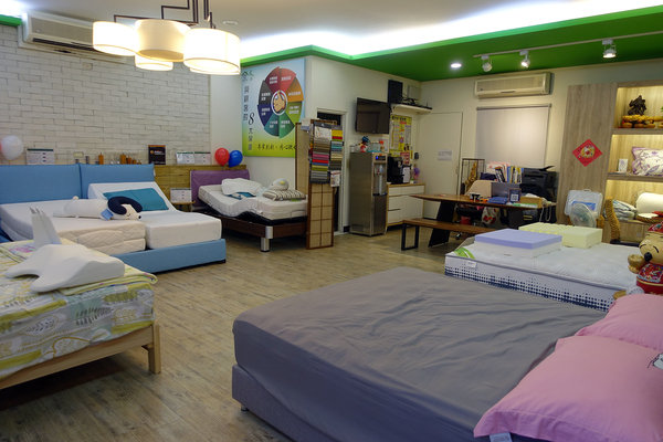 林口床墊-床大師，林口床墊工廠直營，30天鑑賞期、10年保用，德國優客/美國伊麗絲名牌床墊特惠，現場展示品出清4.5折，年終慶多重送