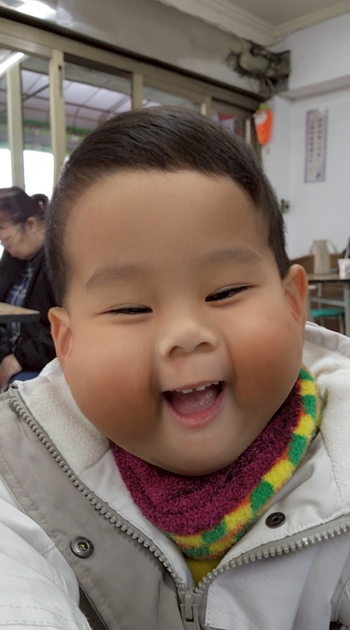 洋桃愷兒