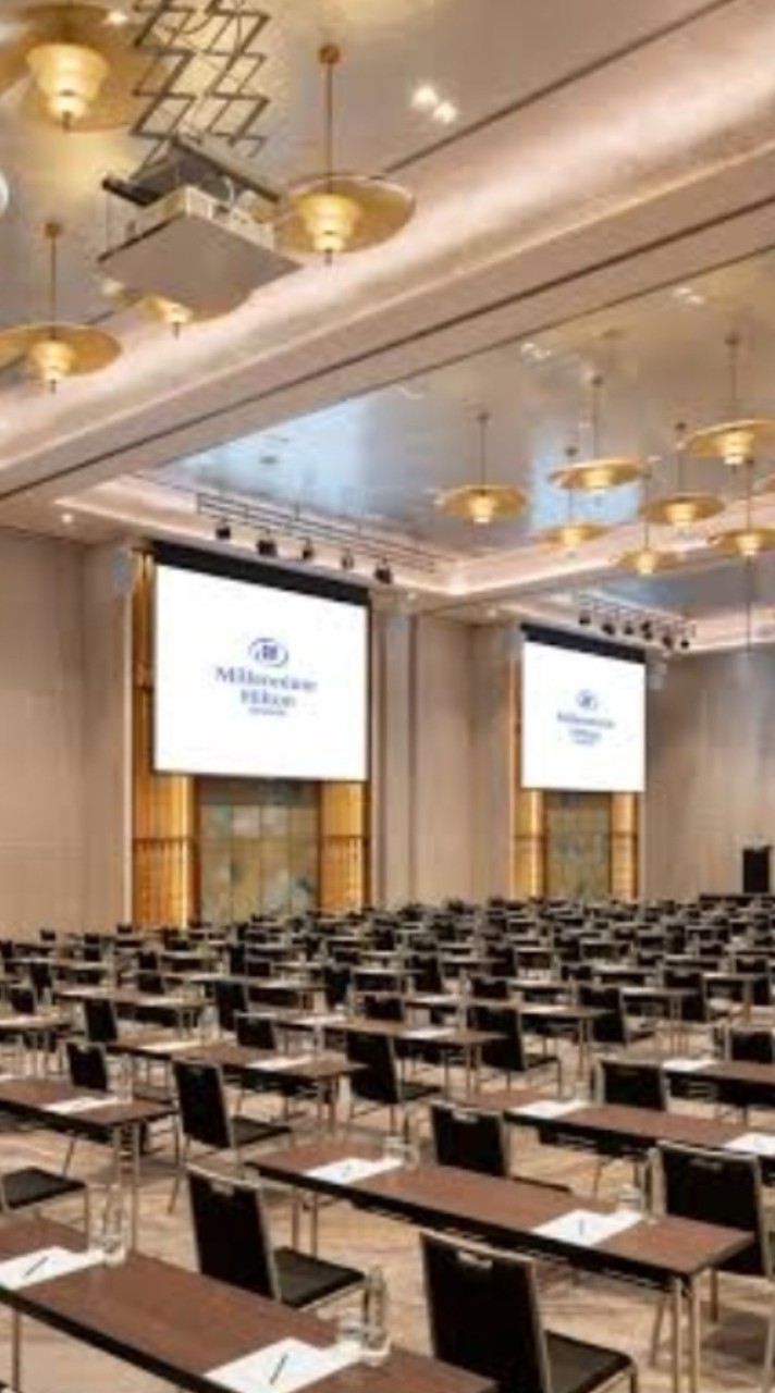 CASUAL MILLENNIUM​ HILTON​BANGKOK​(BANQUET)​