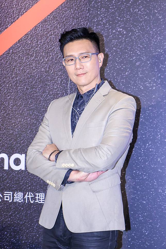 蔣偉文追星BLACKPINK失控尖叫 驚見身邊有出家人 聯合新聞網 LINE TODAY