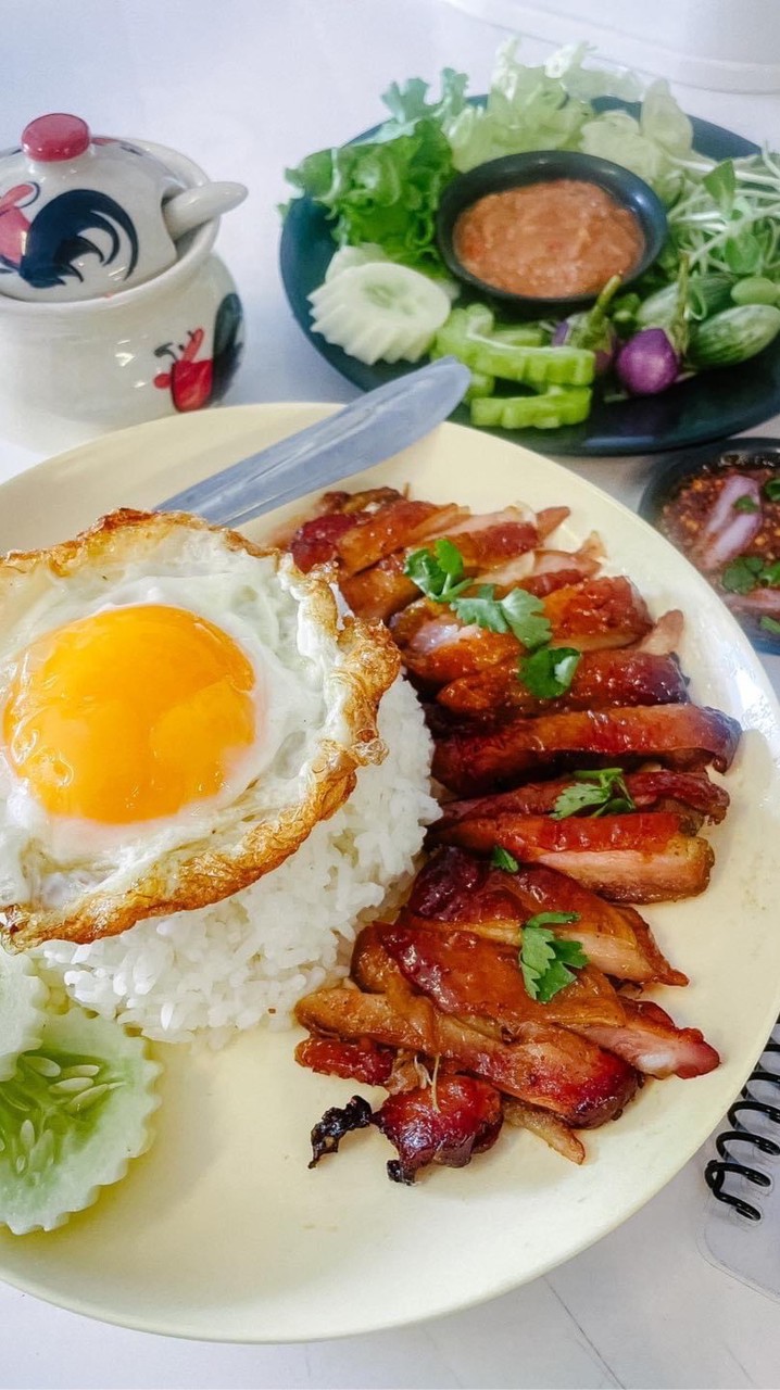 Me Youหน้าม.ศิลปากร นฐ.