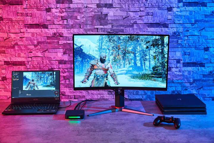 尤其在電競情境場合，GC555 的燈光效果更是霸氣十足。