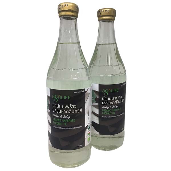 滋養身體，而且可迅速提供能量，新陳代謝，含母乳重要成分之一的月桂酸（lauric acid，一湯匙純椰子油約含7克）。 由於其中的飽和脂肪酸結構穩定，不易氧化，能抵受高溫，因此是生食熟食兩皆宜的理想煮