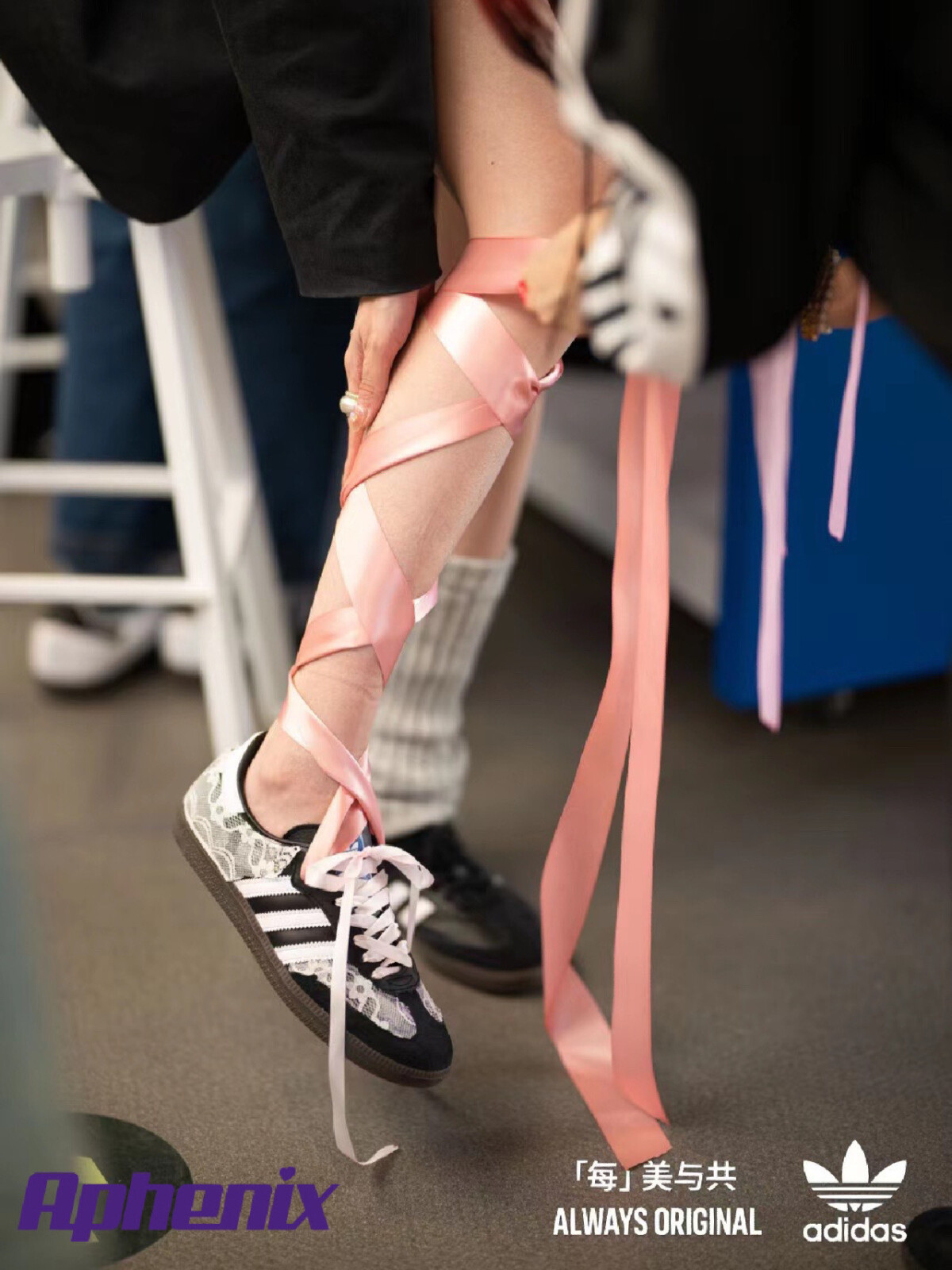 想要少女感你只缺條緞帶！jennie仙氣絲帶編髮、爆紅samba緞帶鞋全都少不了他！