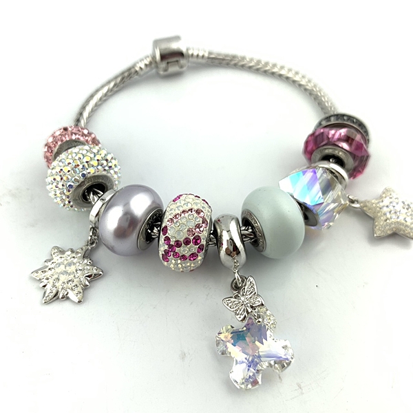 施華洛世奇迷人串珠n內圈為不銹鋼材質n並刻有Swarovski品牌標誌