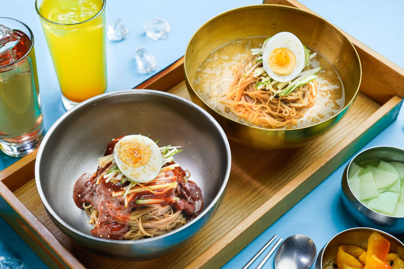 不遠千里的前往韓國取經的《韓式柚子青檸水冷麵》與帶點辣味的《韓式辣醬拌冷麵》，最適合酷夏的天氣裡來上一碗。