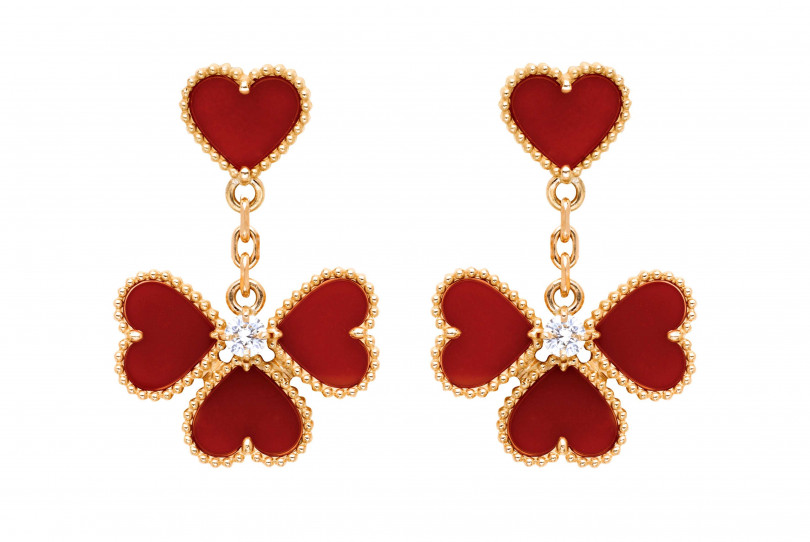 Van Cleef &Arpels「Sweet Alhambra系列」Effeuillage耳環╱220,000元（圖╱VanCleef & Arpels提供）