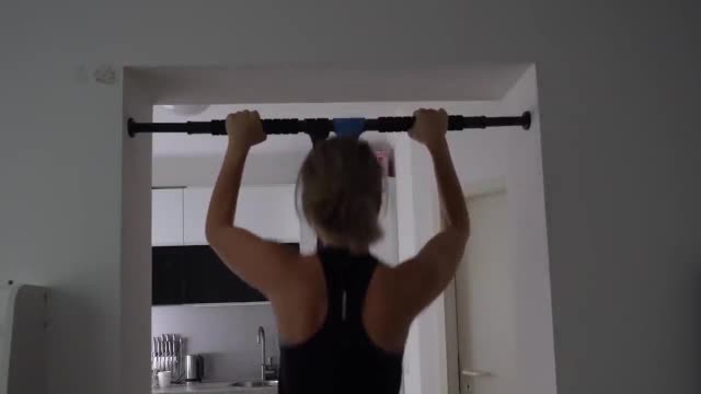 30日間 懸垂 プルアップ を毎日続けた男女2人に起きた 身体の変化と効果