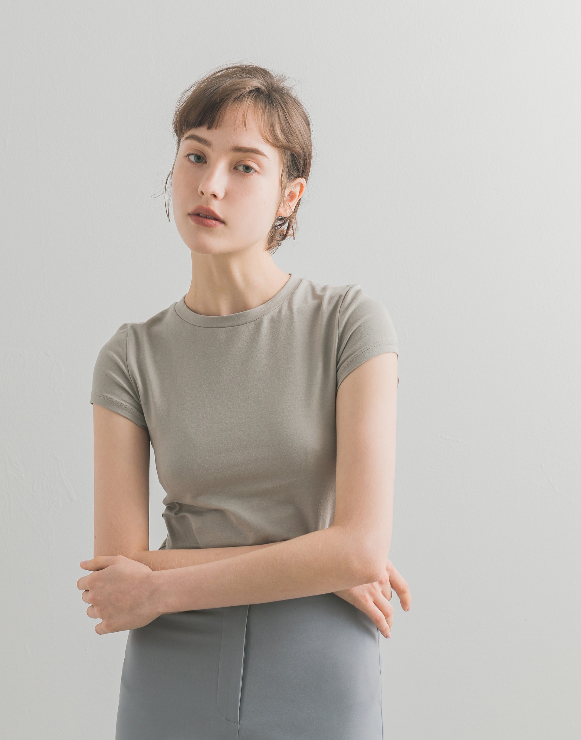 彈性：適中 親膚彈性棉質料、舒適合身、半袖時髦設計、修飾及顯現手臂美麗曲線