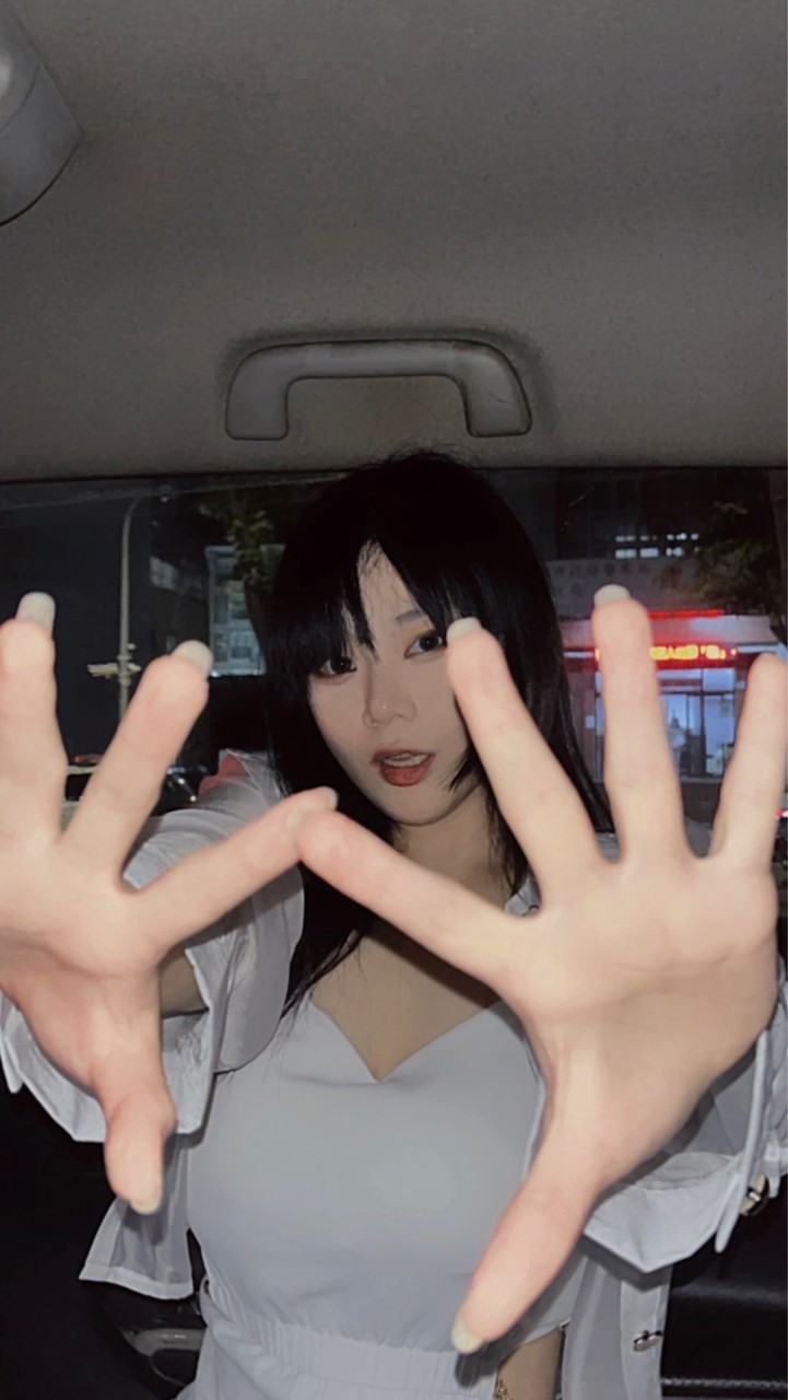 🕯️不睡覺的女巫丨Yvette🦋