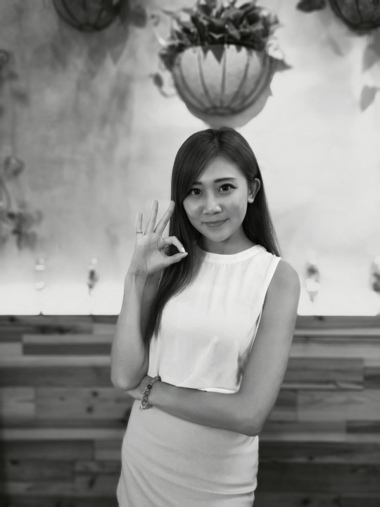 OPPO R17 簡單動手玩，外型更美、AI 自拍變聰明