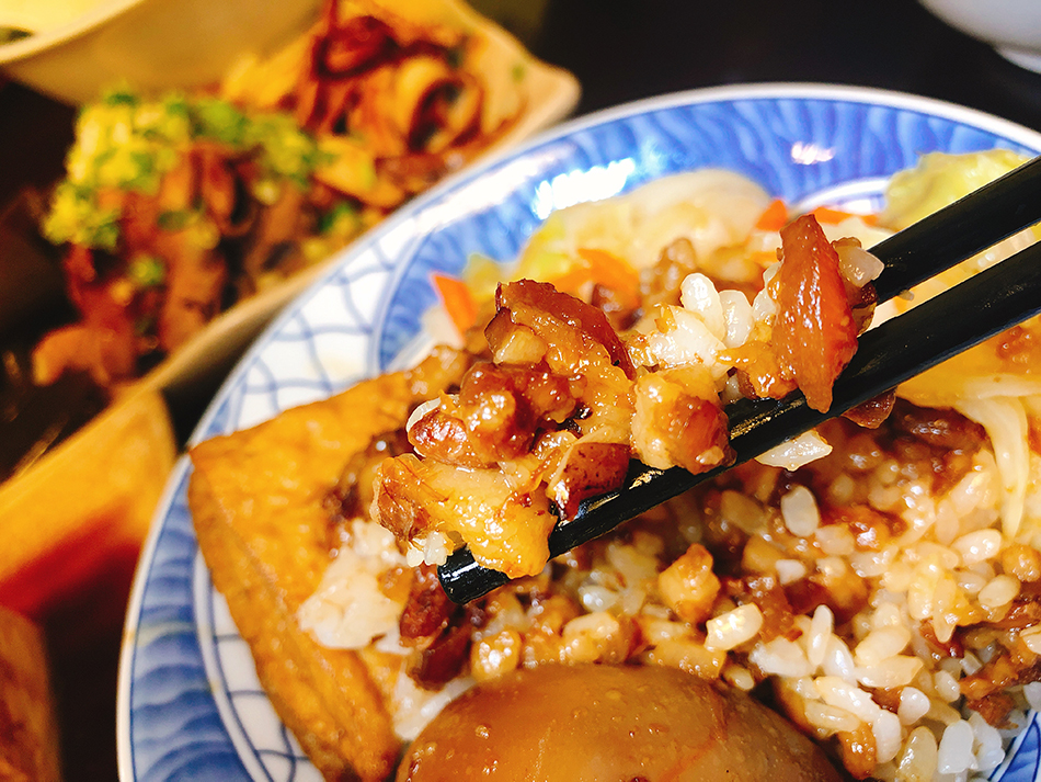 五掌櫃麵食館,桃鶯路美食,桃園八德美食,大溪老街,八德落羽松森林,中原夜市美食,鶯歌陶瓷博物館,虎頭山公園,建國公園,八德好吃滷肉飯,八德銅板小吃