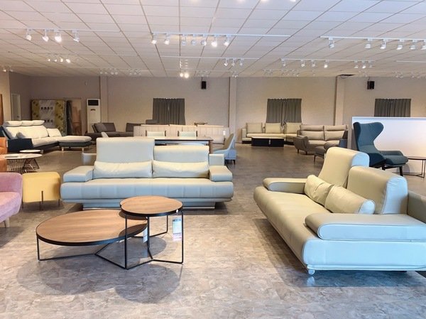 「台中沙發推薦」台灣唯一在台生產設計販售一條龍客製化訂製沙發床墊服務，全面使用歐洲台灣高品質良心材料-Mr.Sofa沙發先生台中體驗館直擊分享