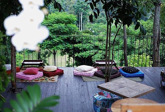 8 Spot Cozy Dengan Pemandangan Alam di Bandung 