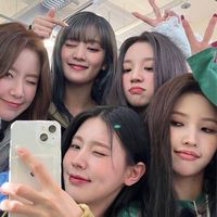Black pink ,(G)IDLE, BTS分享群。