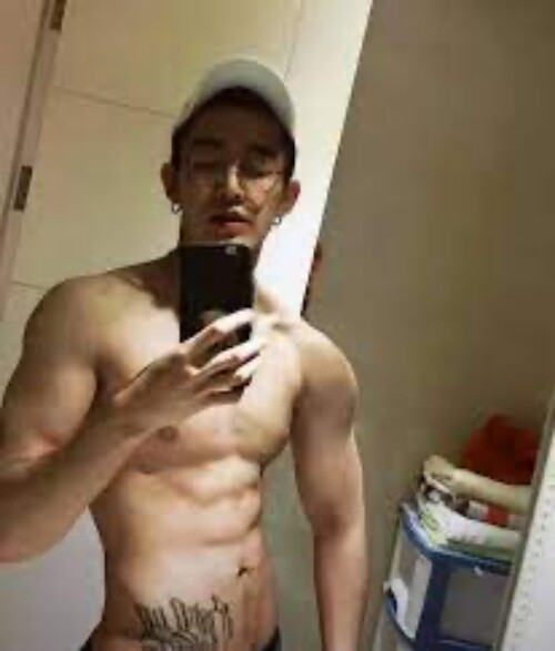 近期爆火男星的青澀舊照！鄧為、成毅風格差異大，陳哲遠、曾舜晞從小顏值就高！