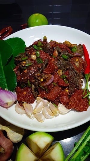 มิตรภาพลาบก้อย