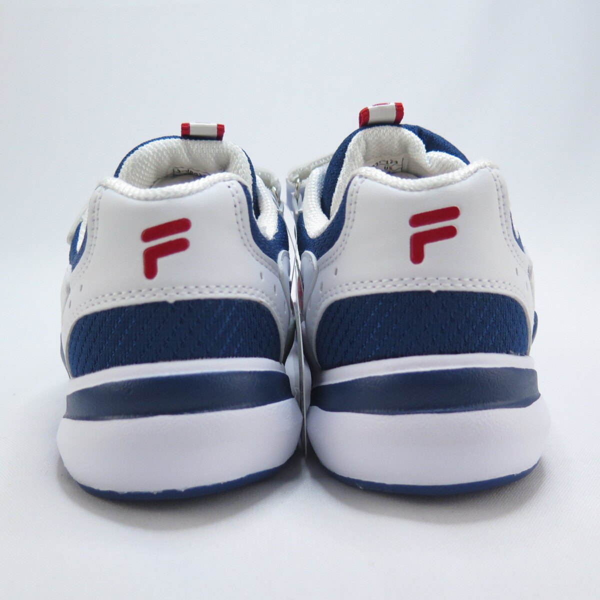 門市同步販售中，請先詢問庫存 !