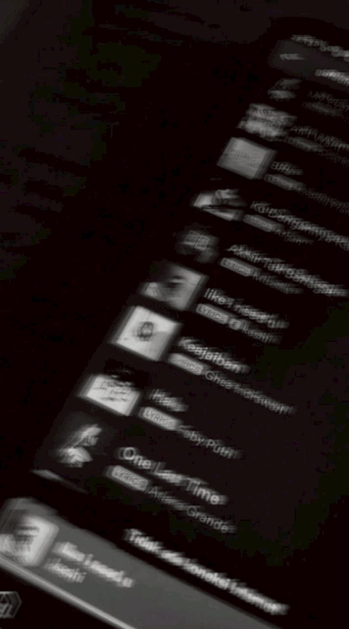 𝐜𝐚𝐥𝐥 𝐦𝐞