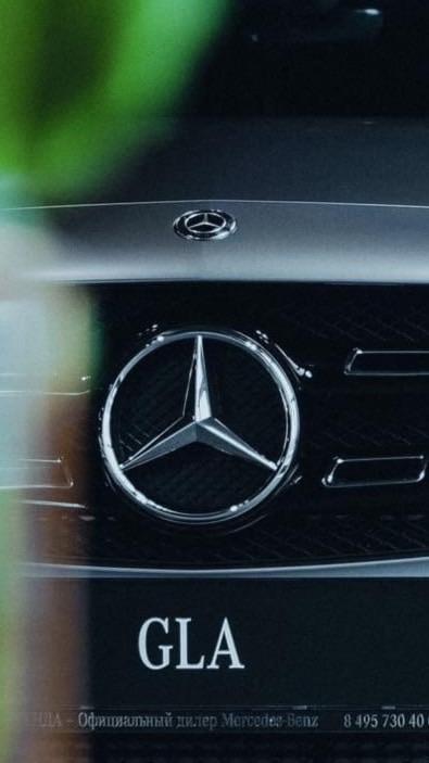 ผู้หญิงขับBENZ