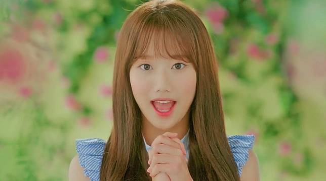 Para Idola K-Pop Cantik yang Sering jadi Top di Tangga Lagu Korea ini, Ternyata Masih Berumur 18 Tahun!