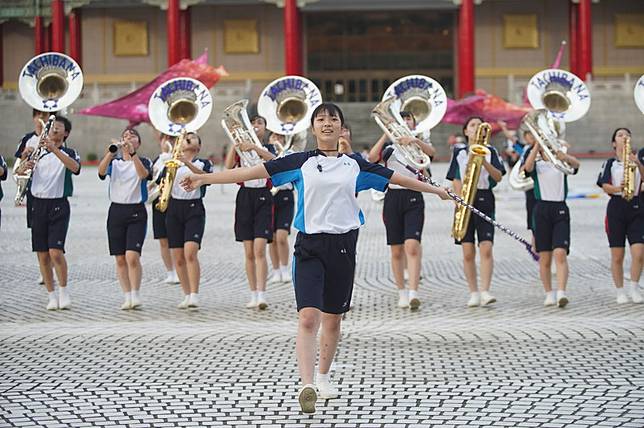 京都橘高校吹奏部為國慶演出彩排 1 圖 中央通訊社 Line Today