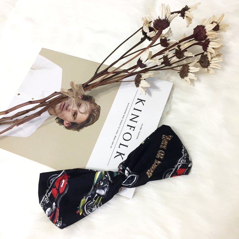 美國進口印花布料(不用擔心褪色!) -布料硬挺卻柔軟舒適 MIT鬆緊帶(不易鬆或斷裂) [或是可註明習慣戴鬆或緊] :::size::: 剛剛好套頭的size [若頭圍較大或小較小 歡迎INBOX 我