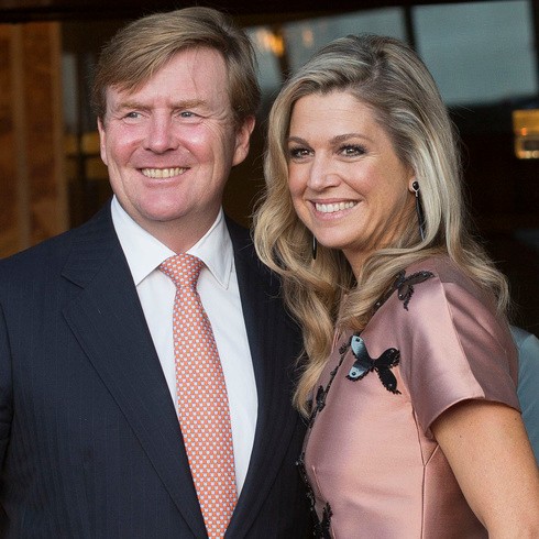 オランダ国王夫妻 ソーシャルディスタンス違反に謝罪声明