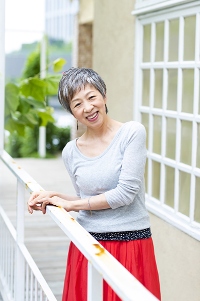 50代女性のグレイヘアスタイルカタログ