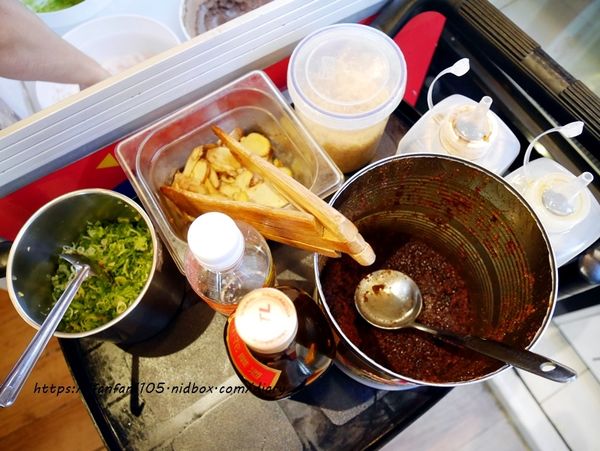 台北中山區松江南京【嗨蝦蝦】三杯醉蝦石頭鍋 #台北聚餐三杯醉蝦石頭火鍋吃到飽推薦 #吃到飽 #聚餐 (3).JPG