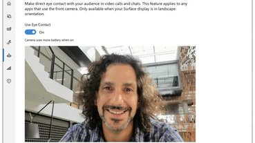 Microsoft 在 Surface Pro X 上推出「眼神接觸」功能，用 AI 校正你的視線