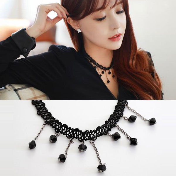 彈性鬆緊繩設計，微垂墜感帶著小神祕性感!