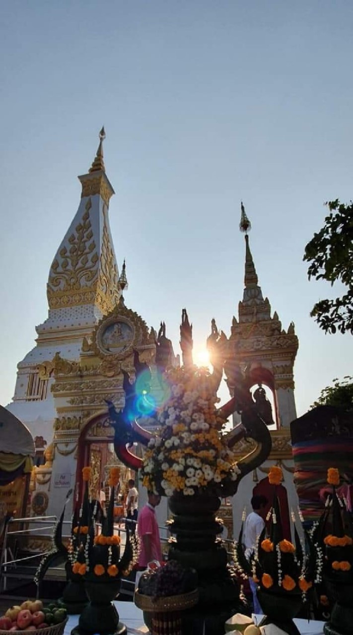 เที่ยวธาตุพนม