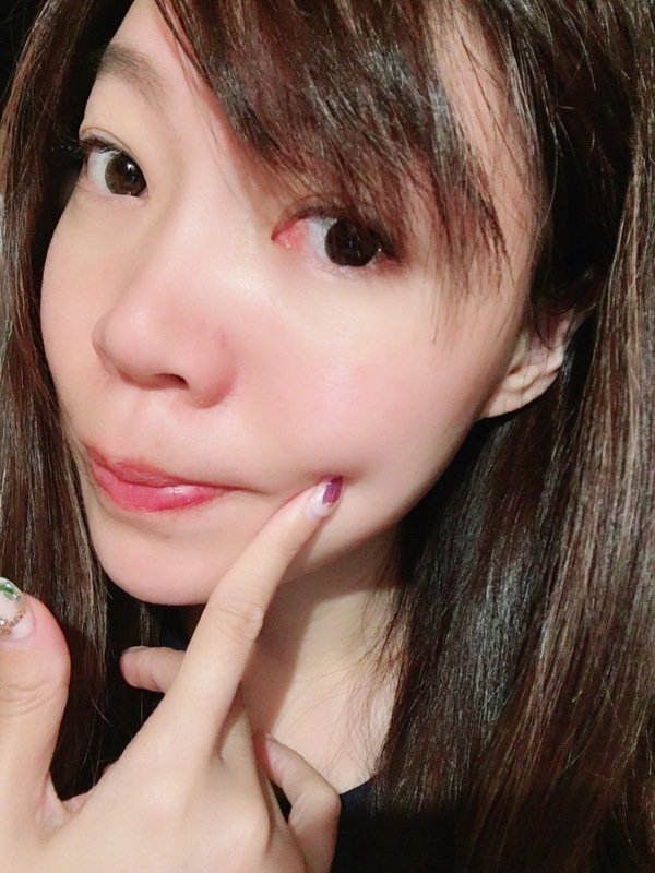 『倪倪愛保養』『保健品推薦』名媛網紅光澤透亮、時刻美麗關鍵聖品-統耀你的口袋保健品漾彩妍玫瑰紅石榴複方膠囊開箱直擊分享 