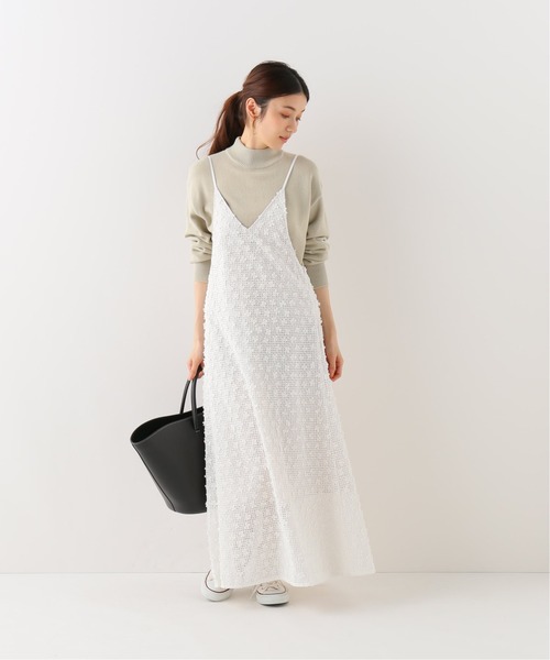 立體蕾絲花樣細肩帶連身裙