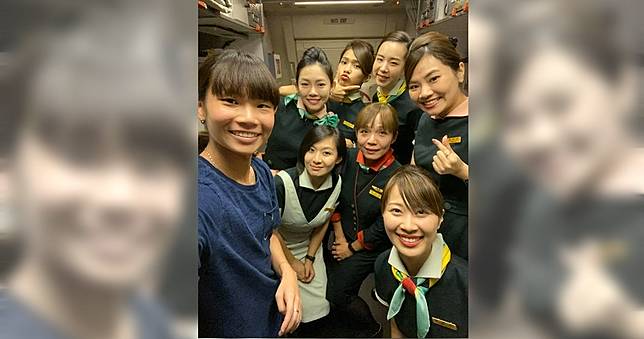「世界球后」戴資穎貼出空服員合照　航空：恐影響公司形象