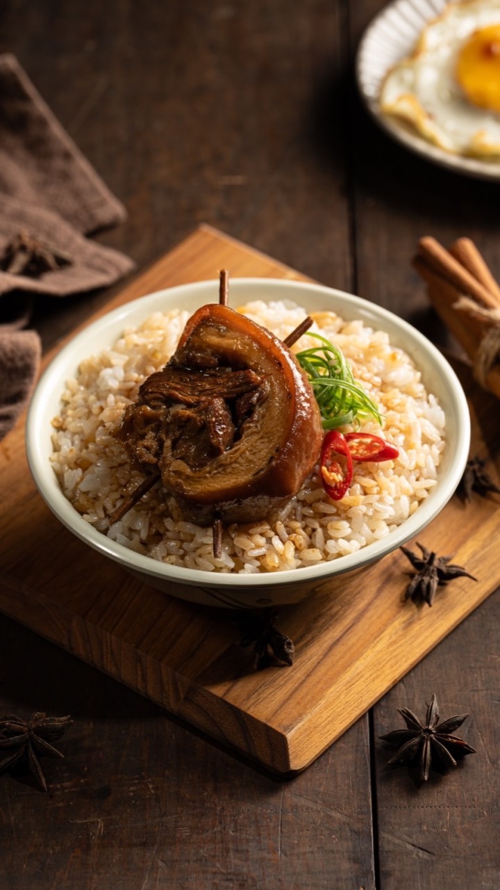 御傳香腿庫飯「腿庫飯、爌肉飯、紅麴雞排」