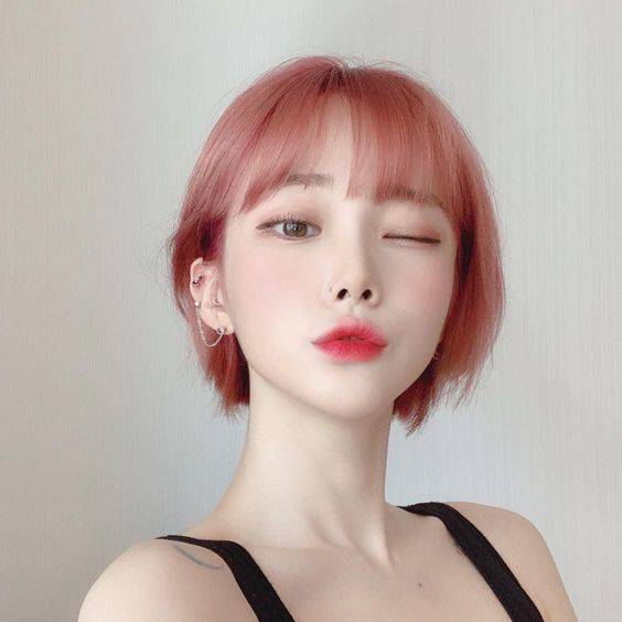 7 Model Rambut Pendek Berponi Ala Korea Agar Wajah Lebih Muda 10 Tahun Secara Instan Womantalk Com Line Today