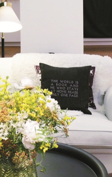 北歐斯德哥爾摩的繽紛居家-客廳