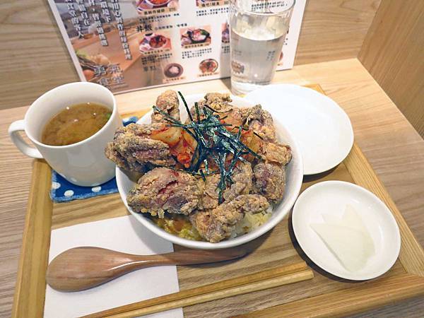 【板橋餐廳】勇氣食堂-西式裝潢的日式餐廳 【板橋餐廳】勇氣食堂-西式裝潢的日式餐廳