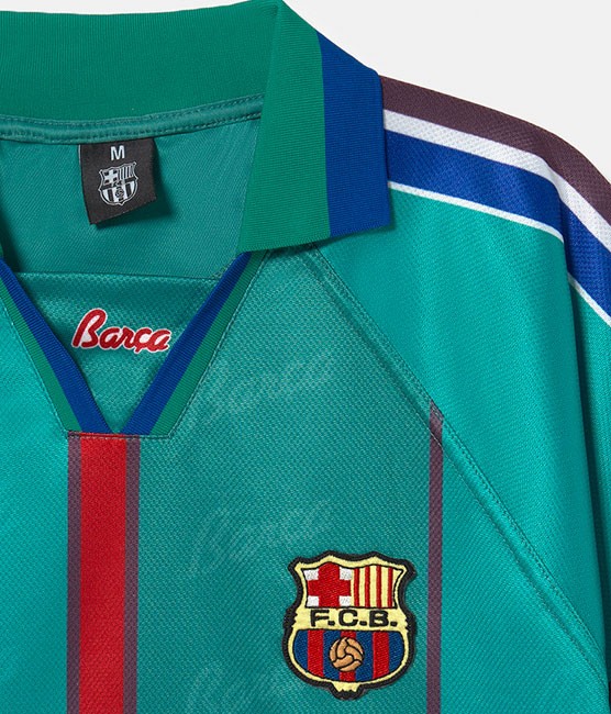 バルセロナ、クラブ公式の新作レトロジャージが登場！「鉄板ウェア