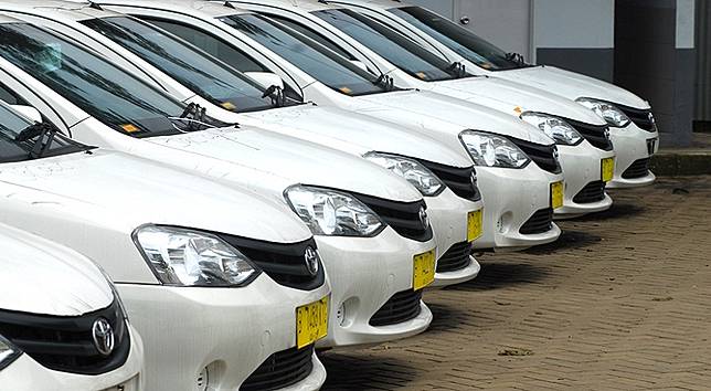 Taksi Online Dinilai Tak Perlu Aturan Tarif Batas Bawah